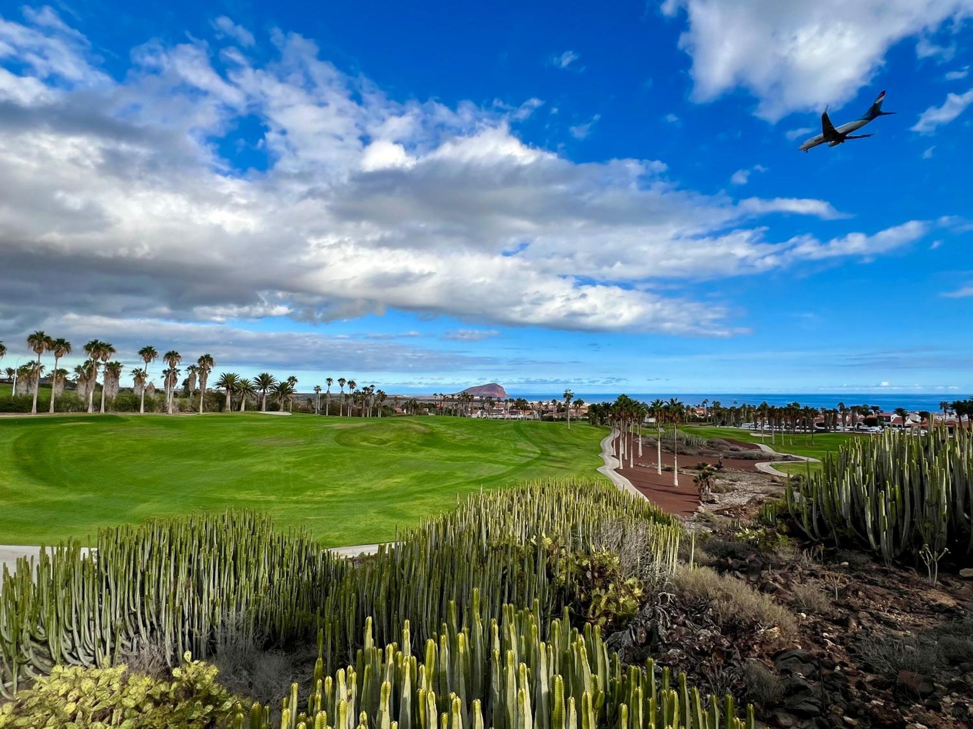Air Conditioning, Private Parking And Fully Equipped Kitchen In Hotel Room In Golf Del Sur, Tenerife San Miguel de Abona Buitenkant foto